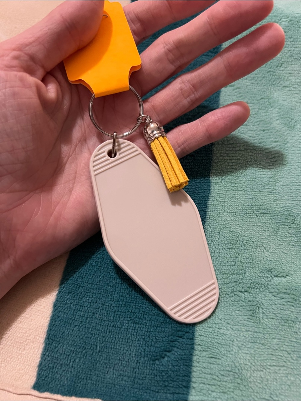 Highland Cow Keychain 🌻 - Picture 4 of 4